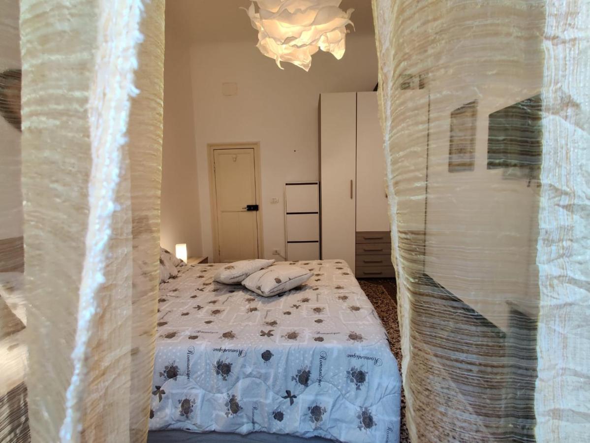 Wow Home - 175 Mq - Posteggio Privato - Davanti Porto Traghetti - Fino A 10 Posti Letto Genua Exterior foto
