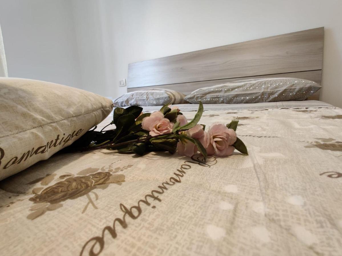 Wow Home - 175 Mq - Posteggio Privato - Davanti Porto Traghetti - Fino A 10 Posti Letto Genua Exterior foto