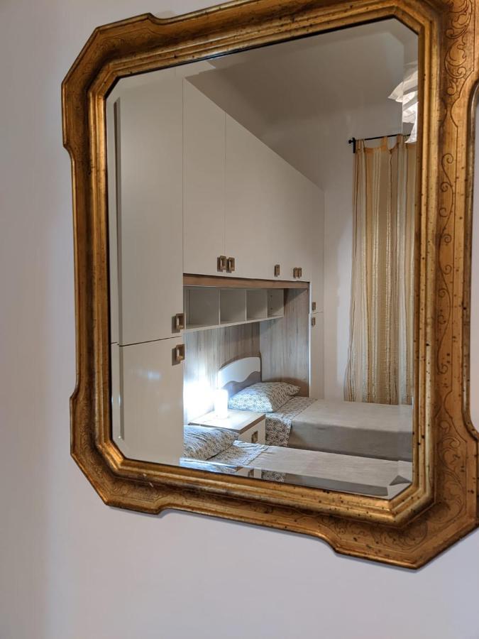 Wow Home - 175 Mq - Posteggio Privato - Davanti Porto Traghetti - Fino A 10 Posti Letto Genua Exterior foto
